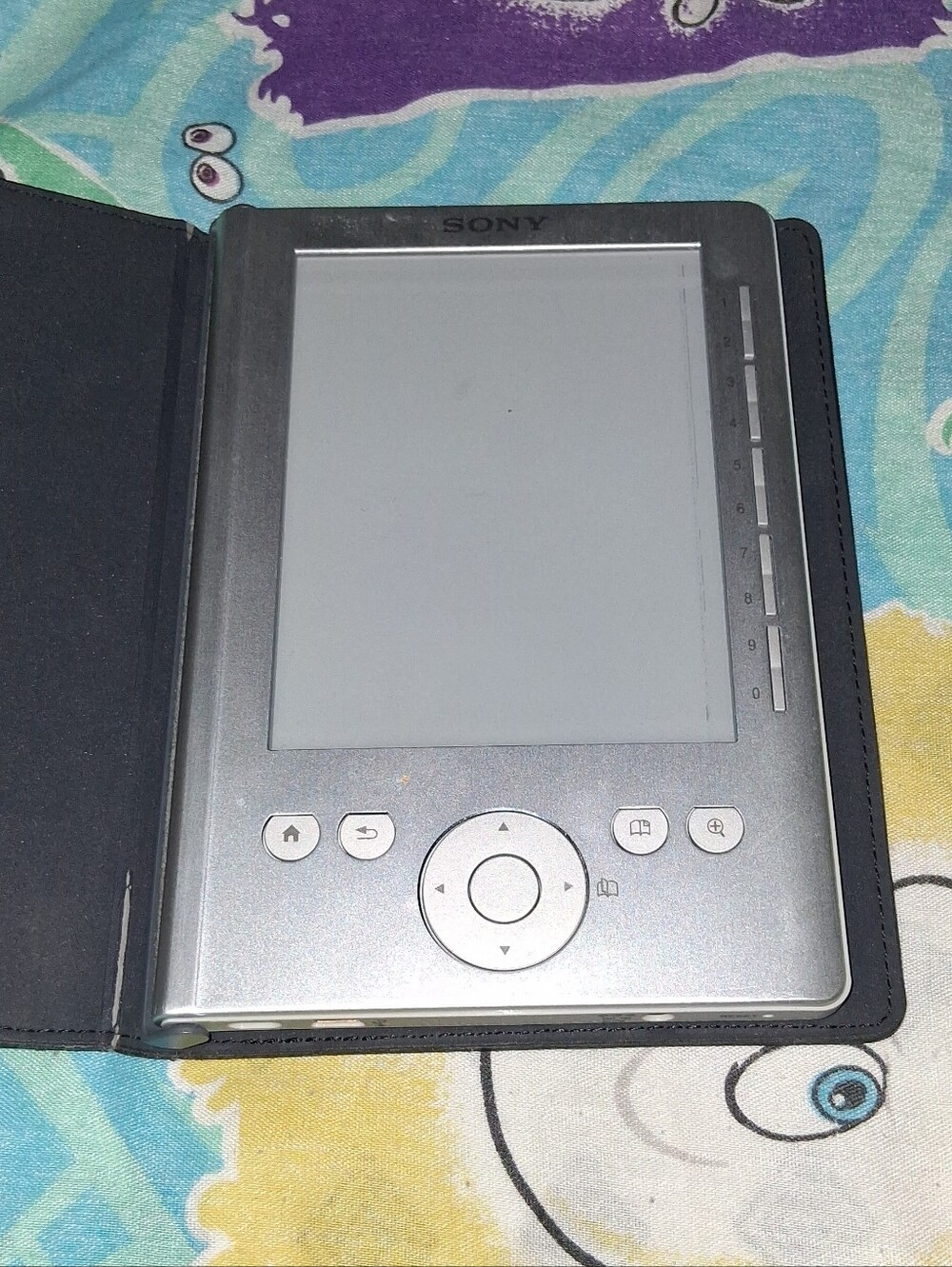 Sony Reader Pocket Edition PRS-300 Silver 5" Screen Digital eBook Reader